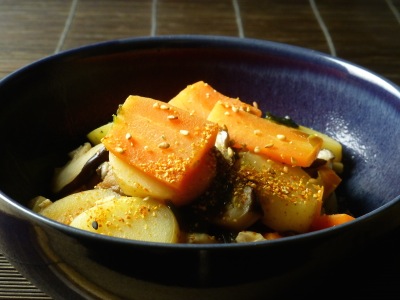 Nabe of carrots, potatoes, shiitake and tofu