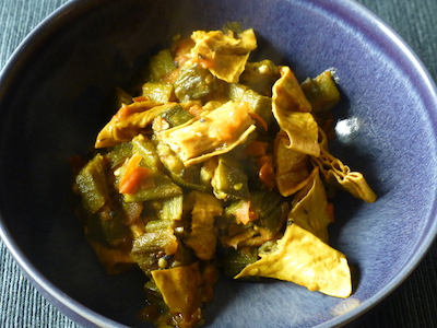 Okra with tomatoes and tofu sticks