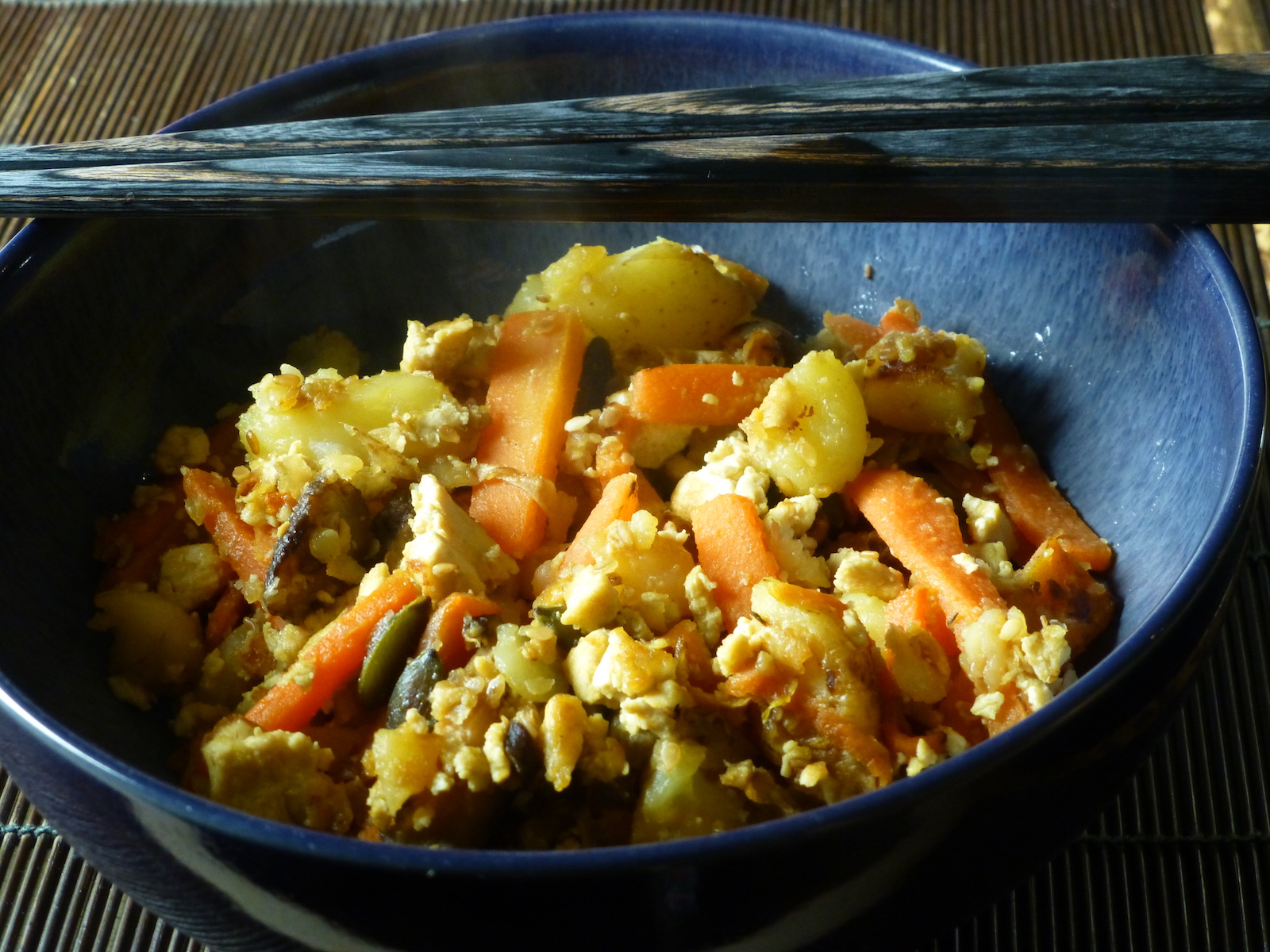 Stir-fry of tofu, potatoes and carrots
