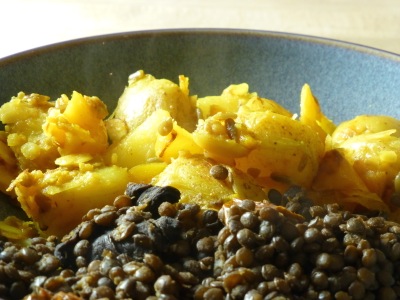 Yellow peppers, potatoes and Puy lentils